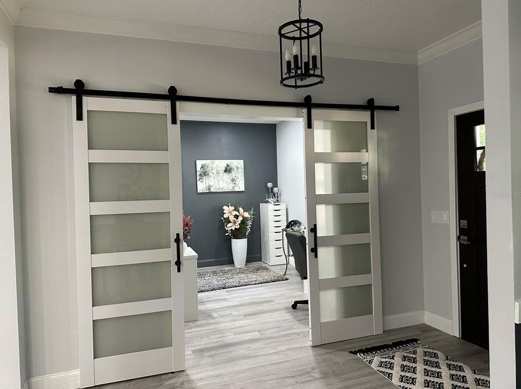 717 Ridgewood Ave, Deland FL  32720-2644 exterior