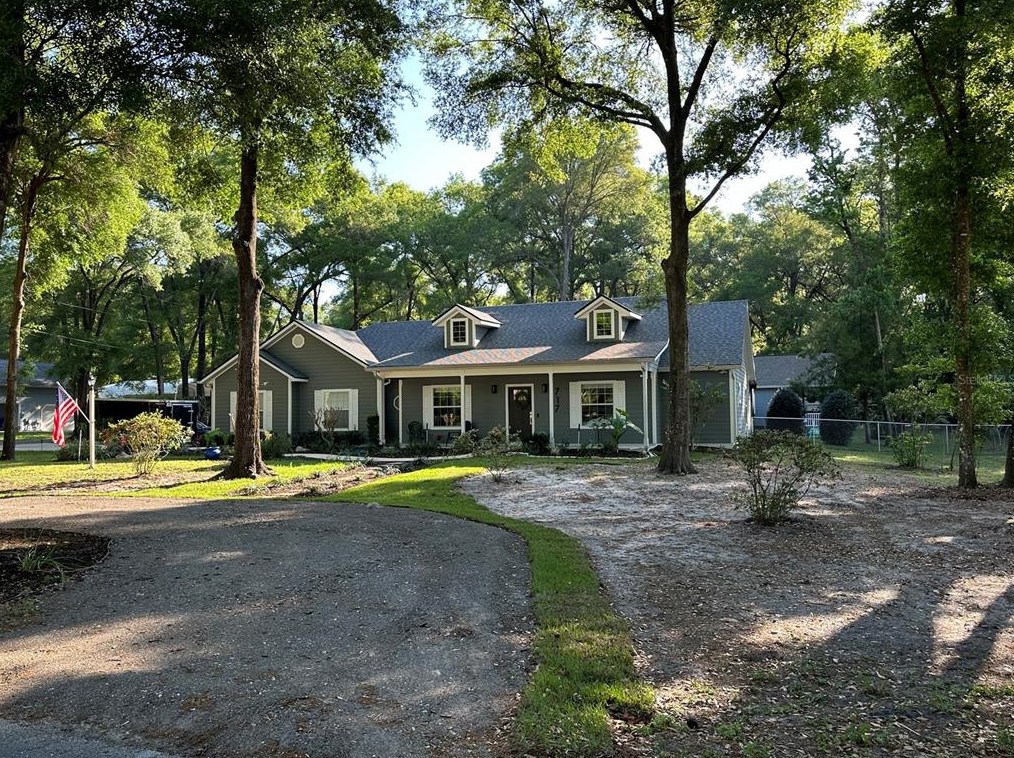 717 Ridgewood Ave, Deland FL  32720-2644 exterior