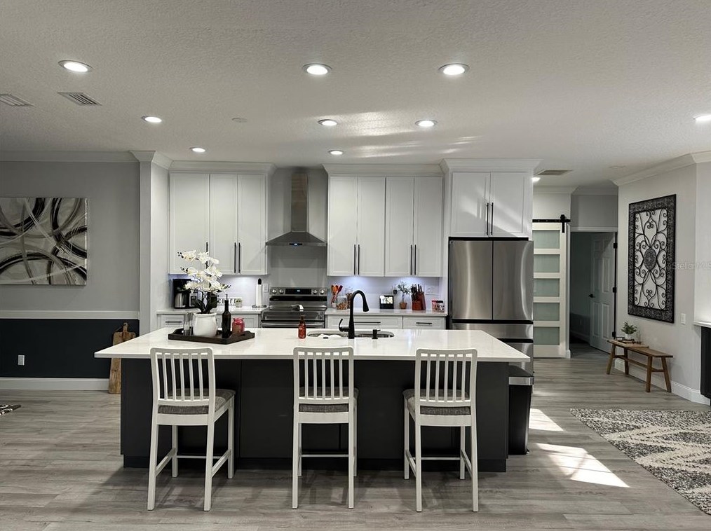 717 Ridgewood Ave, Deland FL  32720-2644 exterior