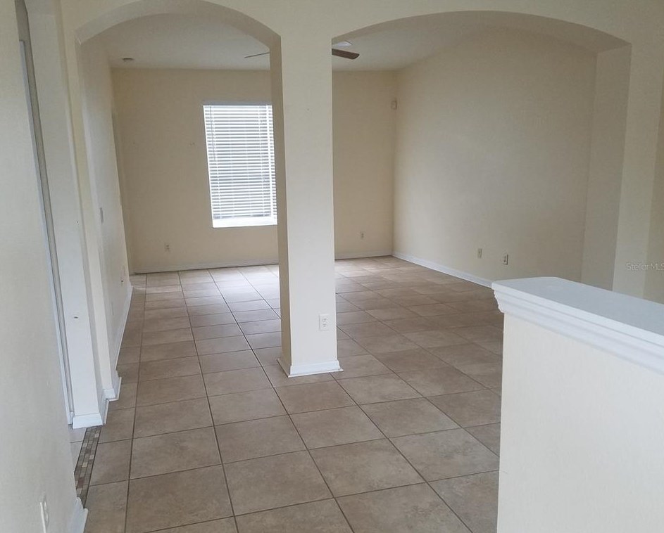 4216 Austen Falls Ln, Orlando, FL 32828-6406