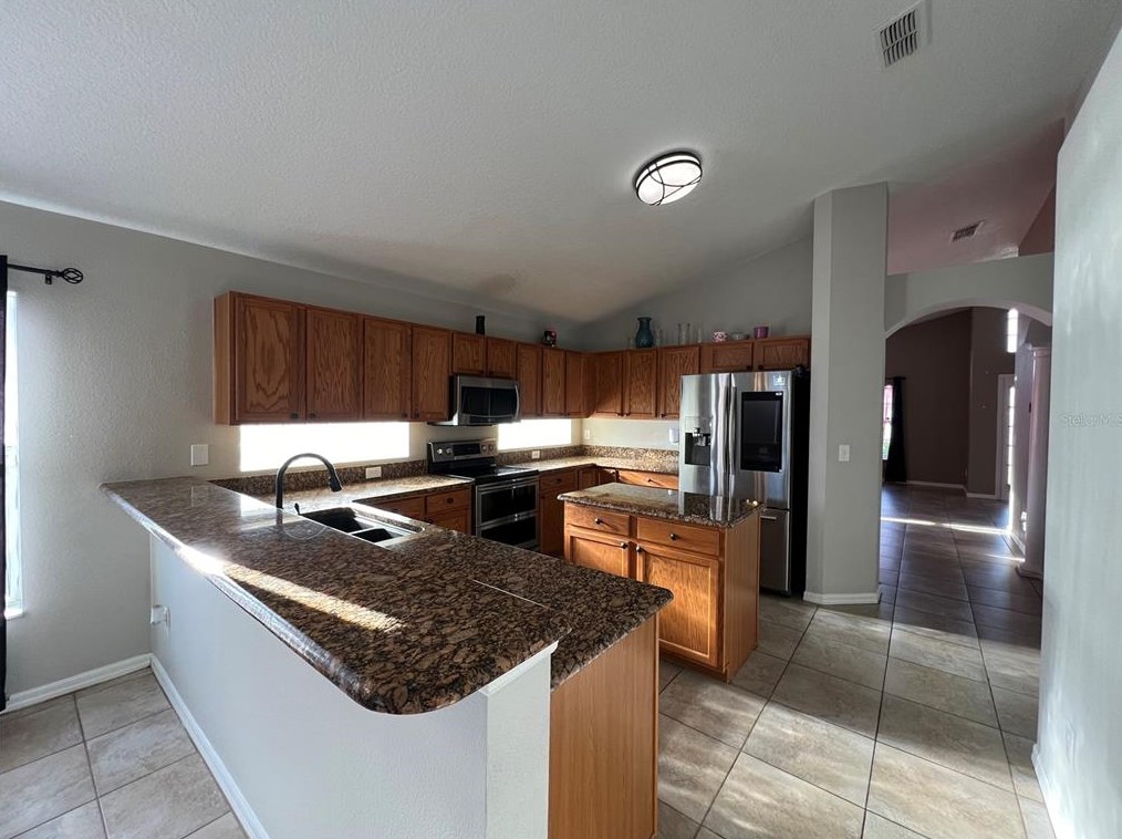 2545 Bobby Lee Ln, Saint Cloud, FL 34772-8264
