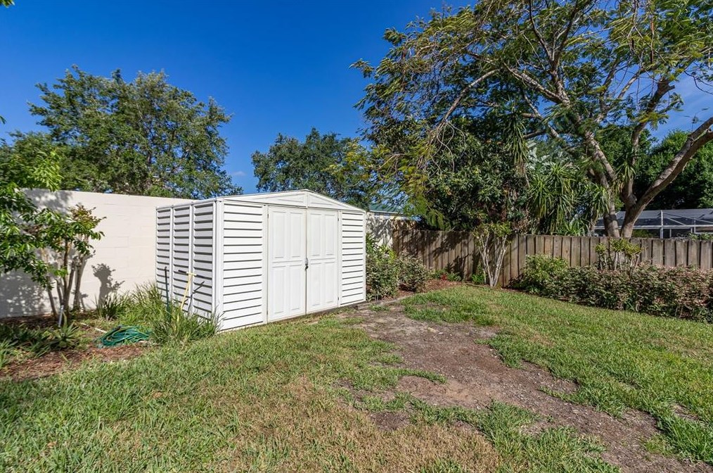 415 Westwind Dr, Davenport FL  33896-6613 exterior