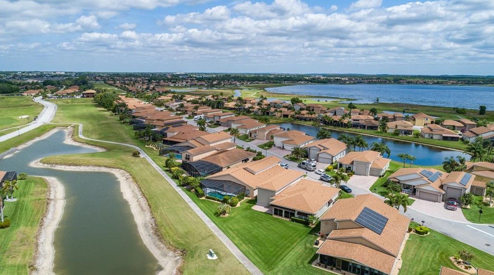 4184 Dunmore Dr, Lake Wales FL  33859-5742 exterior