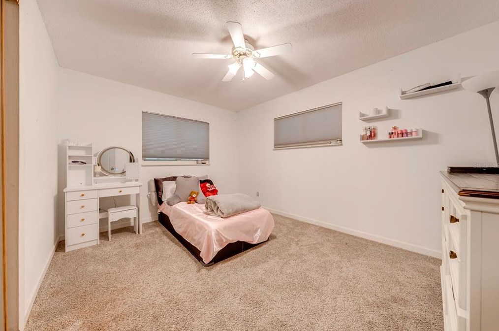 1434 Paula Dr, Apopka FL  32703-7423 exterior