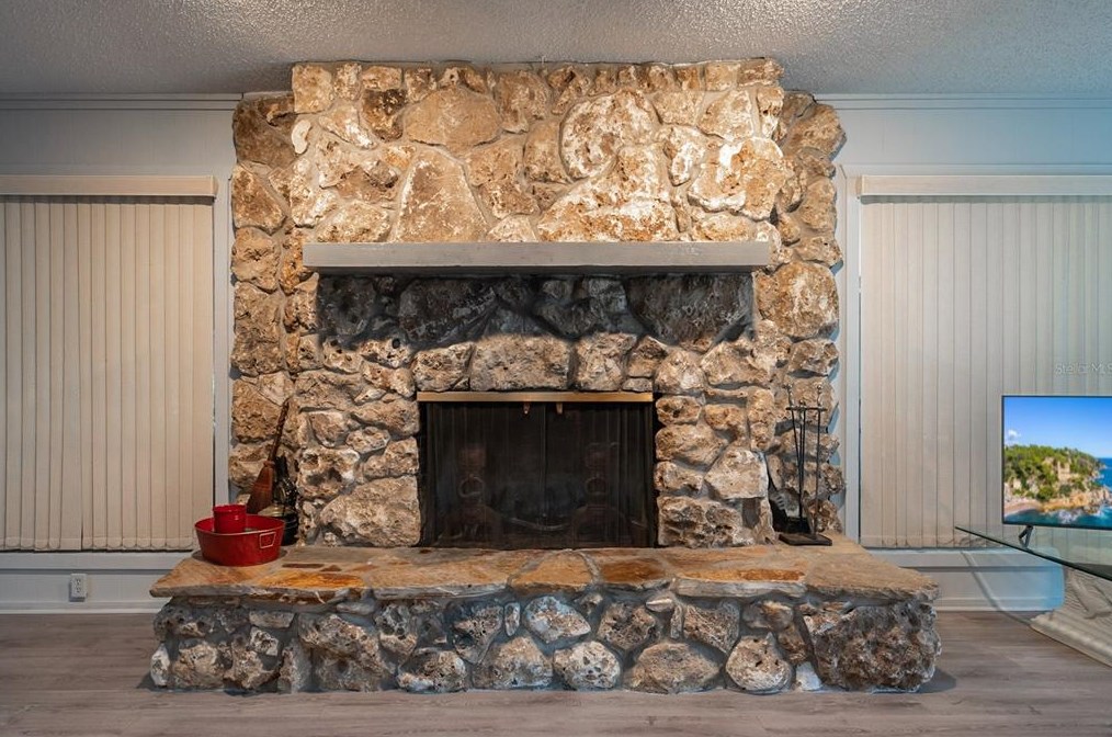 1434 Paula Dr, Apopka FL  32703-7423 exterior