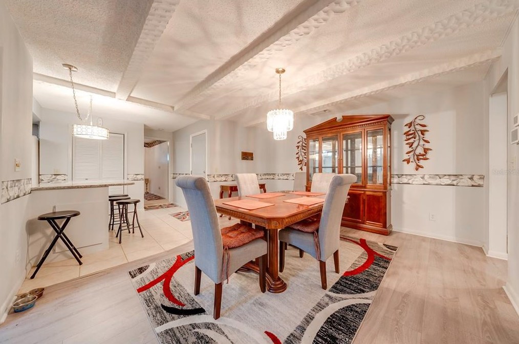 1434 Paula Dr, Apopka FL  32703-7423 exterior