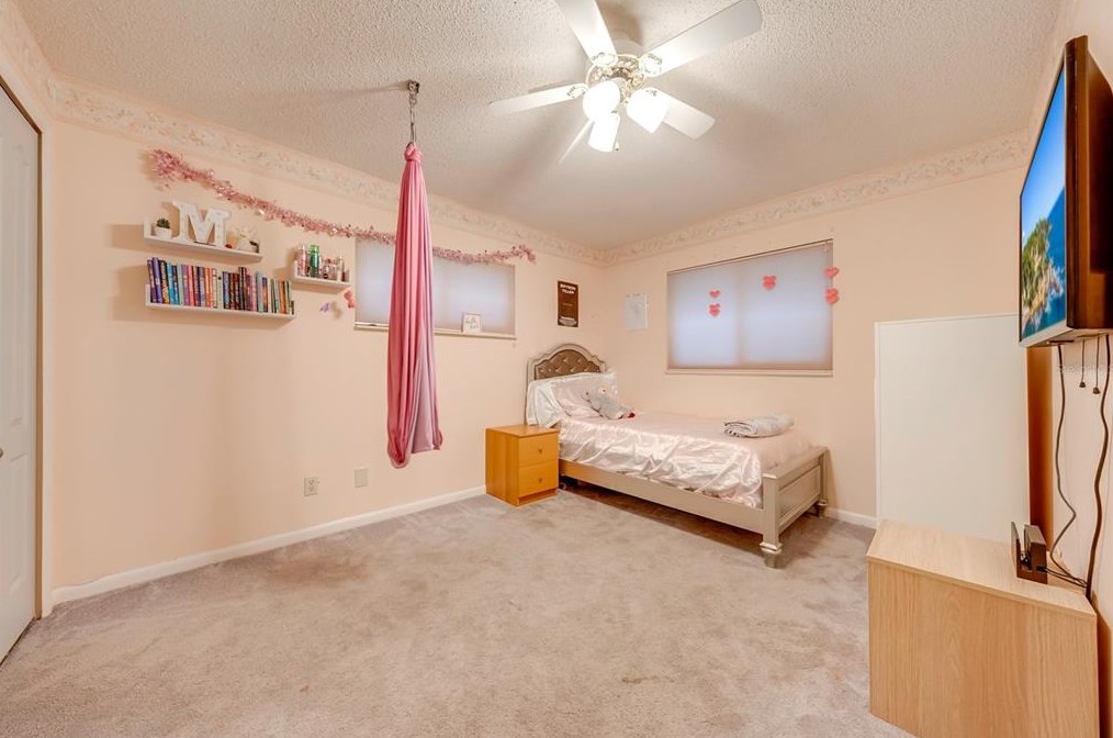 1434 Paula Dr, Apopka FL  32703-7423 exterior