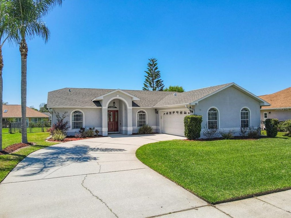 2325 Giselle Ct, Saint Cloud, FL 34772-8645