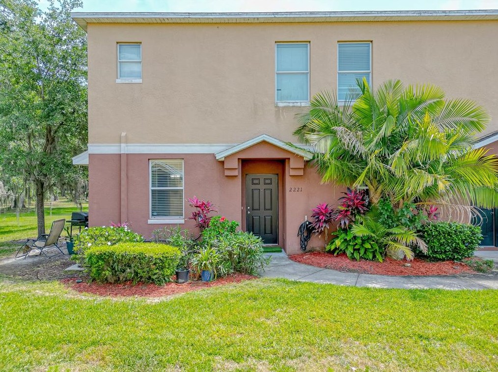 2221 Betsy Ross Ln, Saint Cloud, FL 34769-1802