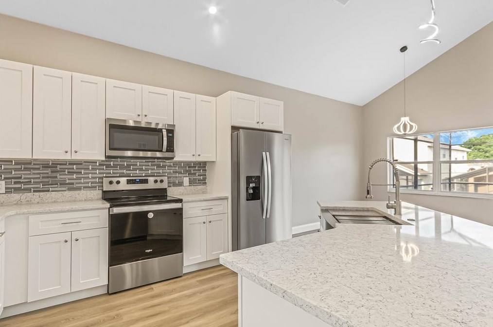8118 Yellow Crane Dr, Kissimmee, FL 34747