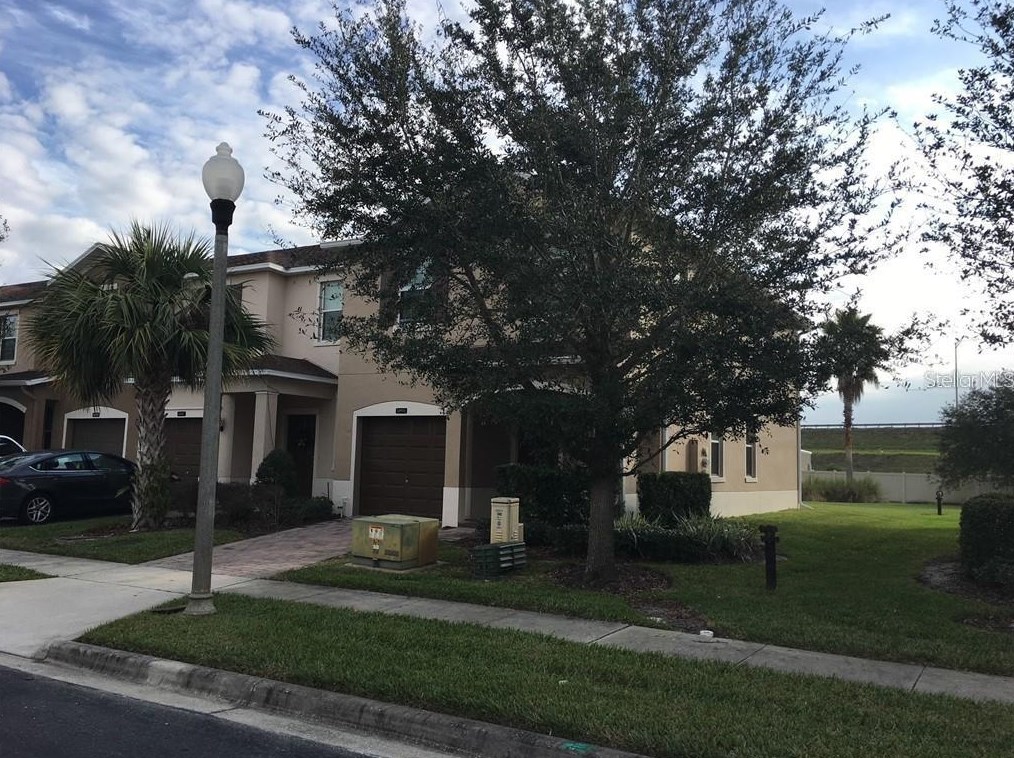 10911 Savannah Landing Cir, Orlando, FL 32832