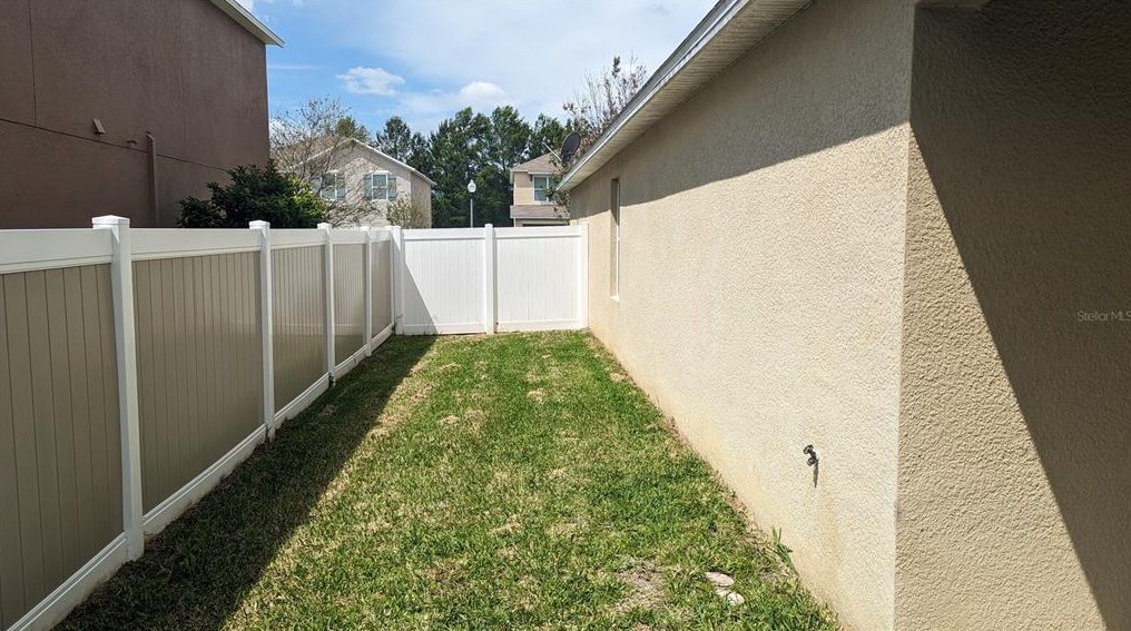 3457 Berkshire Woods Ter, Deltona FL  32725 exterior