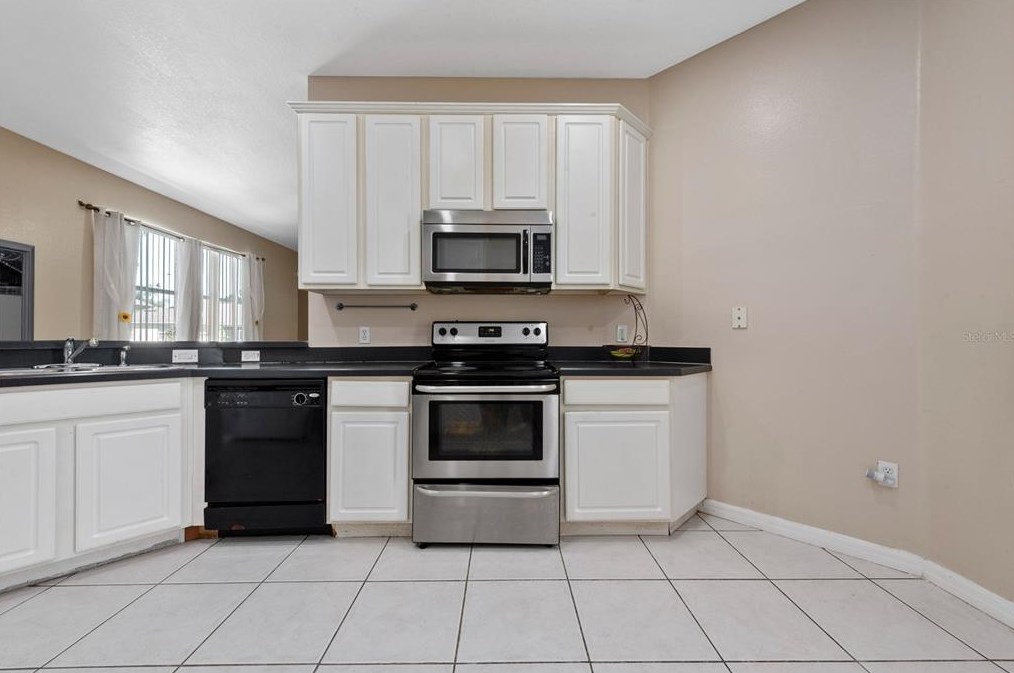 3260 Marshfield Preserve Way, Kissimmee FL 34746-2112 exterior