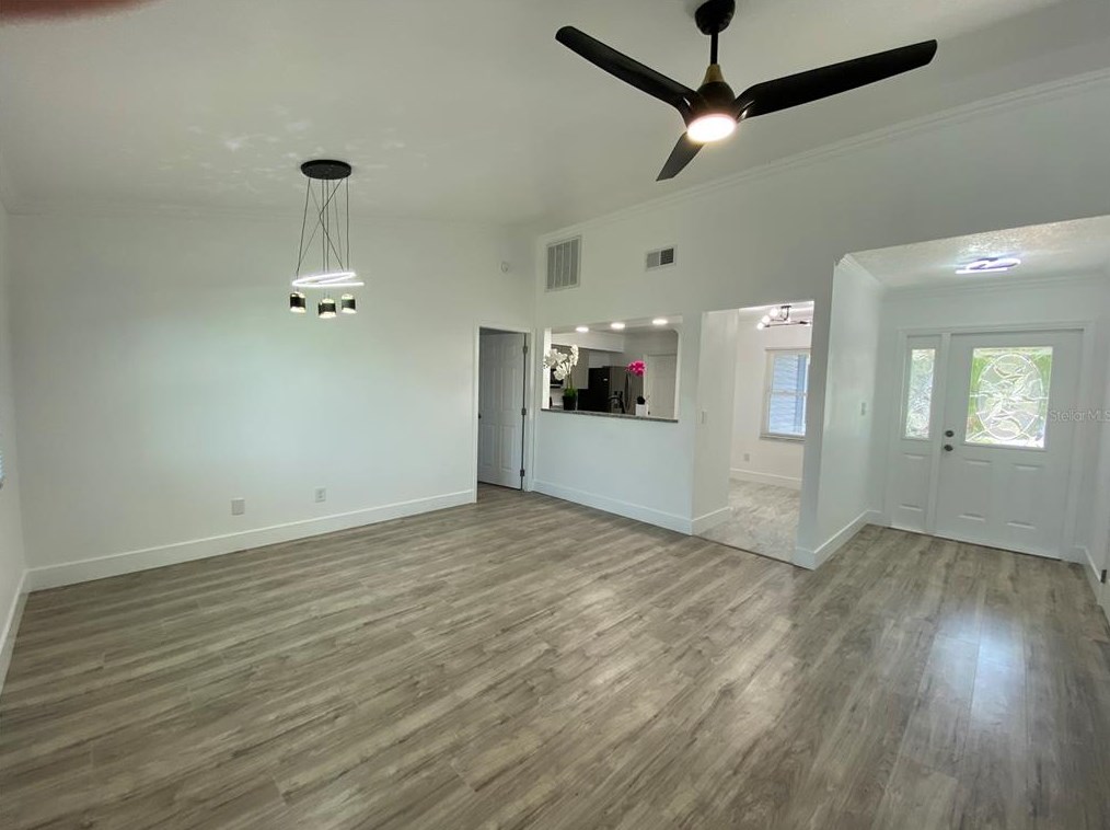 1525 Colony Ave, Kissimmee FL  34744-4013 exterior