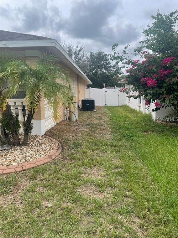 15417 Florida Breeze Loop, Wimauma, FL 33598-2209