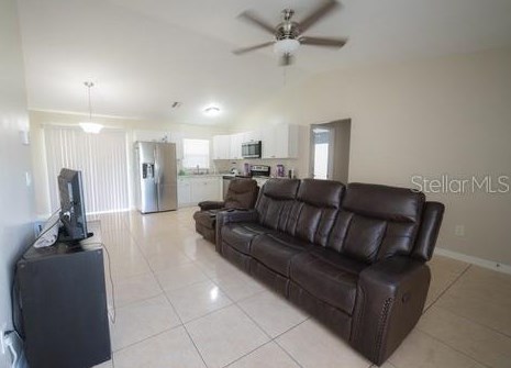 715 Pelican Ct, Kissimmee FL  34759-4540 exterior