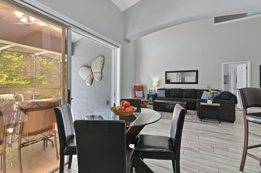 985 Lk Berkley Dr, Kissimmee FL  34746-6122 exterior