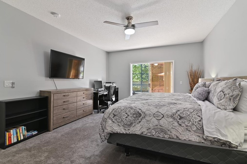 985 Lk Berkley Dr, Kissimmee FL  34746-6122 exterior