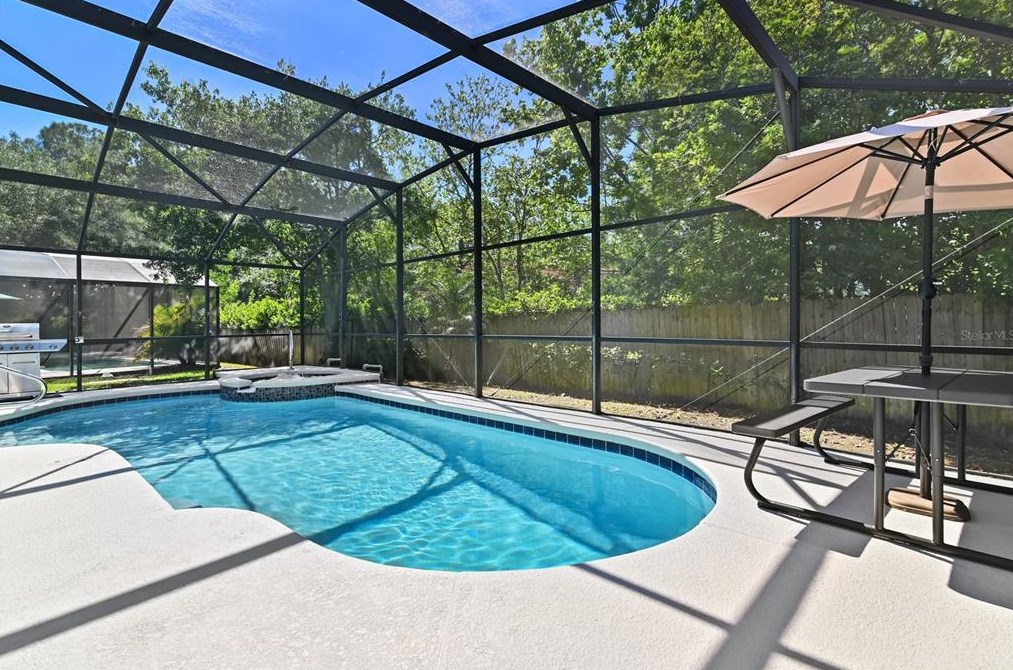 985 Lk Berkley Dr, Kissimmee FL  34746-6122 exterior