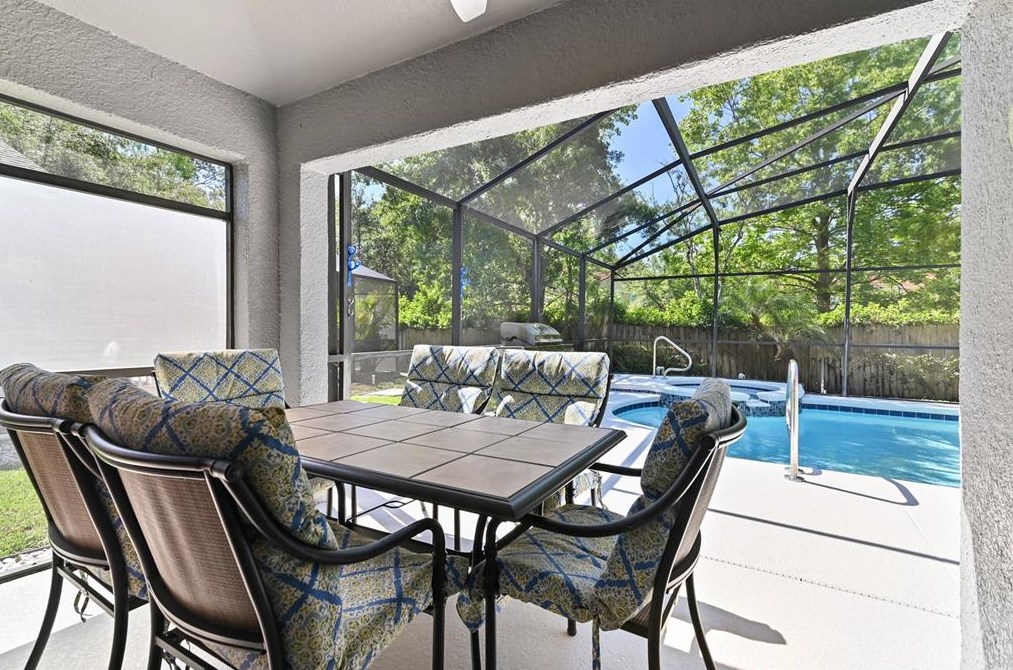 985 Lk Berkley Dr, Kissimmee FL  34746-6122 exterior