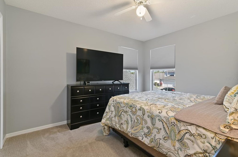 985 Lk Berkley Dr, Kissimmee FL  34746-6122 exterior