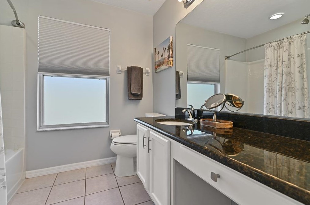 985 Lk Berkley Dr, Kissimmee FL  34746-6122 exterior