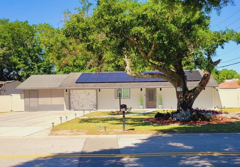 916 Palm Ave, Kissimmee, FL 34741-4890