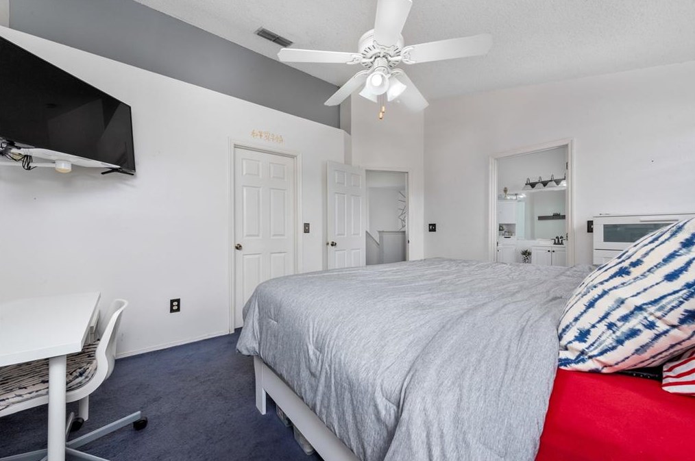 4304 Creekside Blvd, Kissimmee FL  34746-6044 exterior