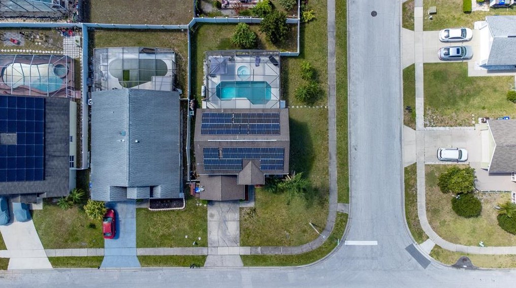 4304 Creekside Blvd, Kissimmee FL  34746-6044 exterior