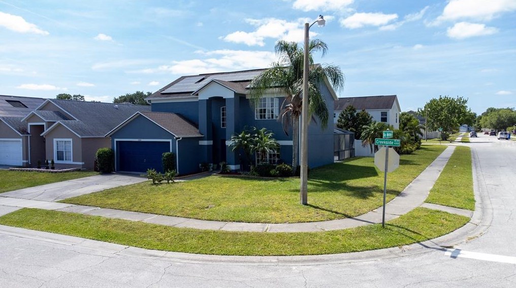 4304 Creekside Blvd, Kissimmee FL  34746-6044 exterior