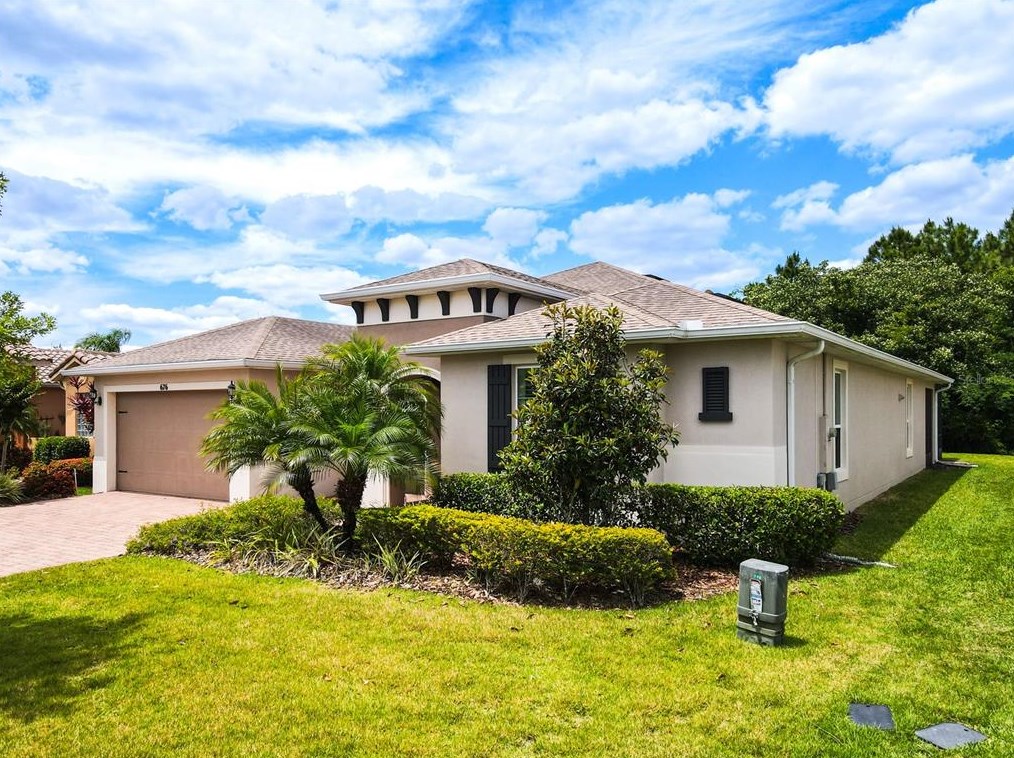 676 Villa Park Rd, Kissimmee, FL 34759-6104