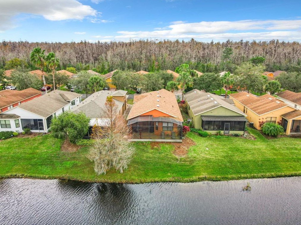 697 Grand Canal Dr, Kissimmee FL  34759-4356 exterior