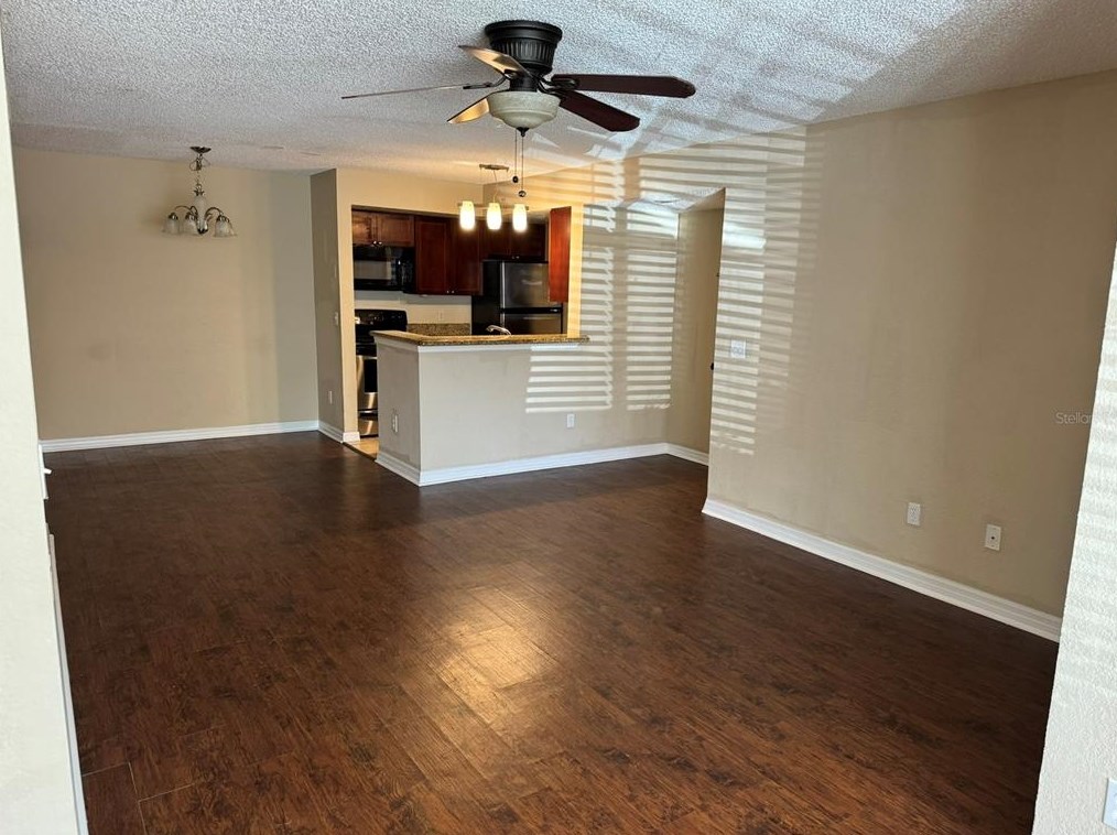 5160 Conroy Rd #1411, Orlando, FL 32811