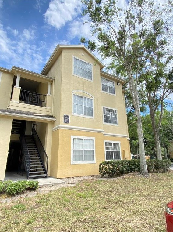2632 Robert Trent Jones Dr, Orlando, FL 32835-6426