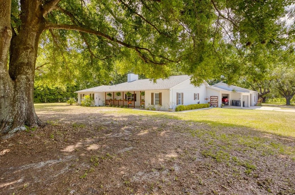 870 Lake Mattie Rd, Auburndale, FL 33823-9480