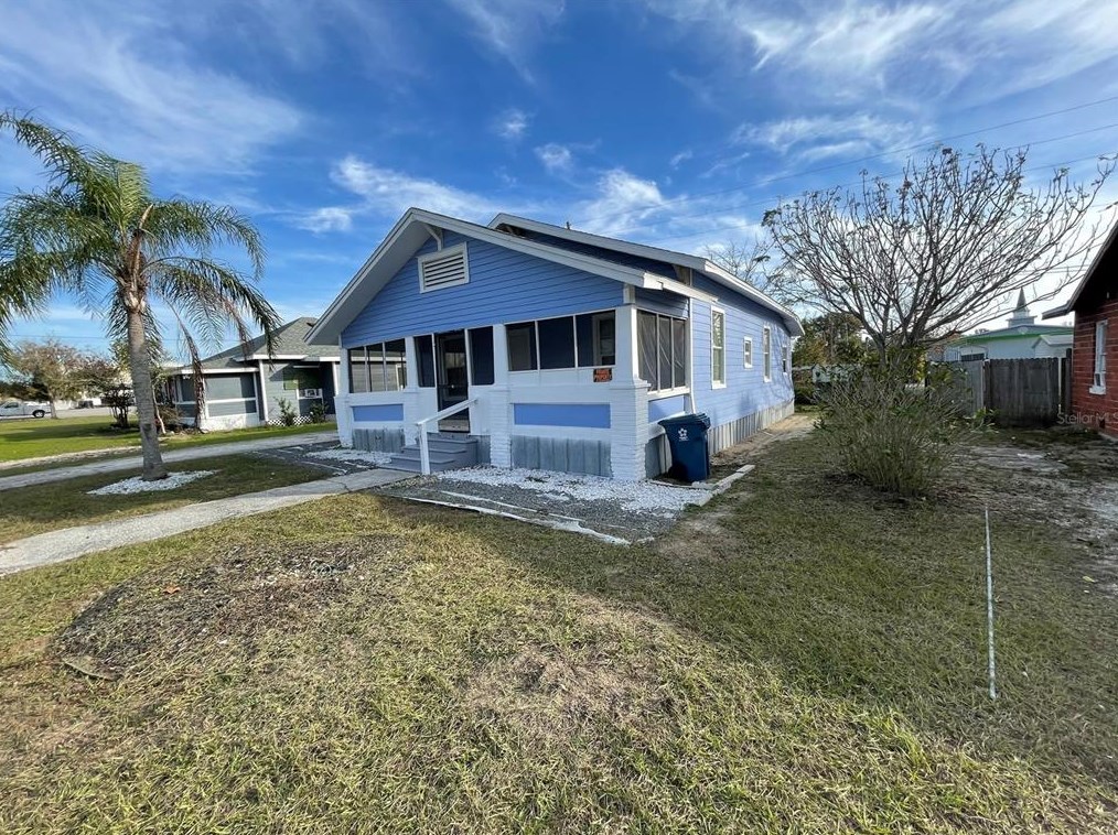 107 W Stuart Ave, Lake Wales, FL 33853