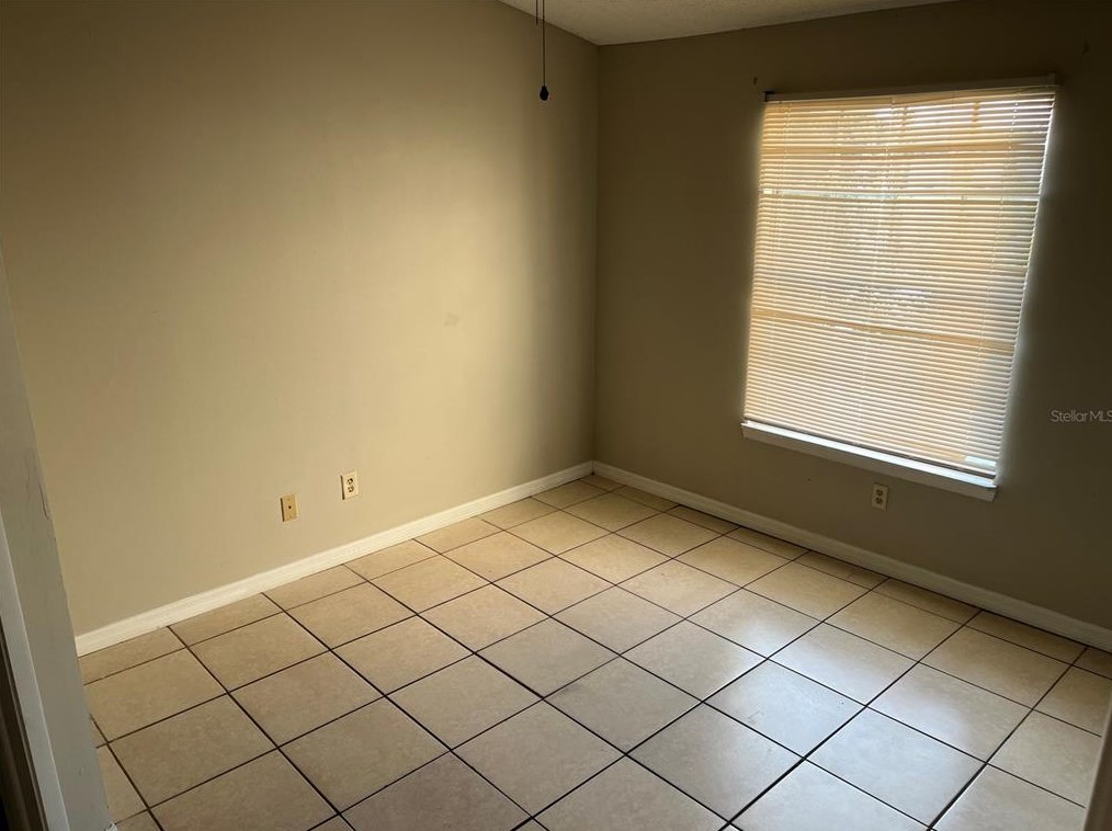 1956 Lake Atriums Cir, Orlando FL  32839-5325 exterior