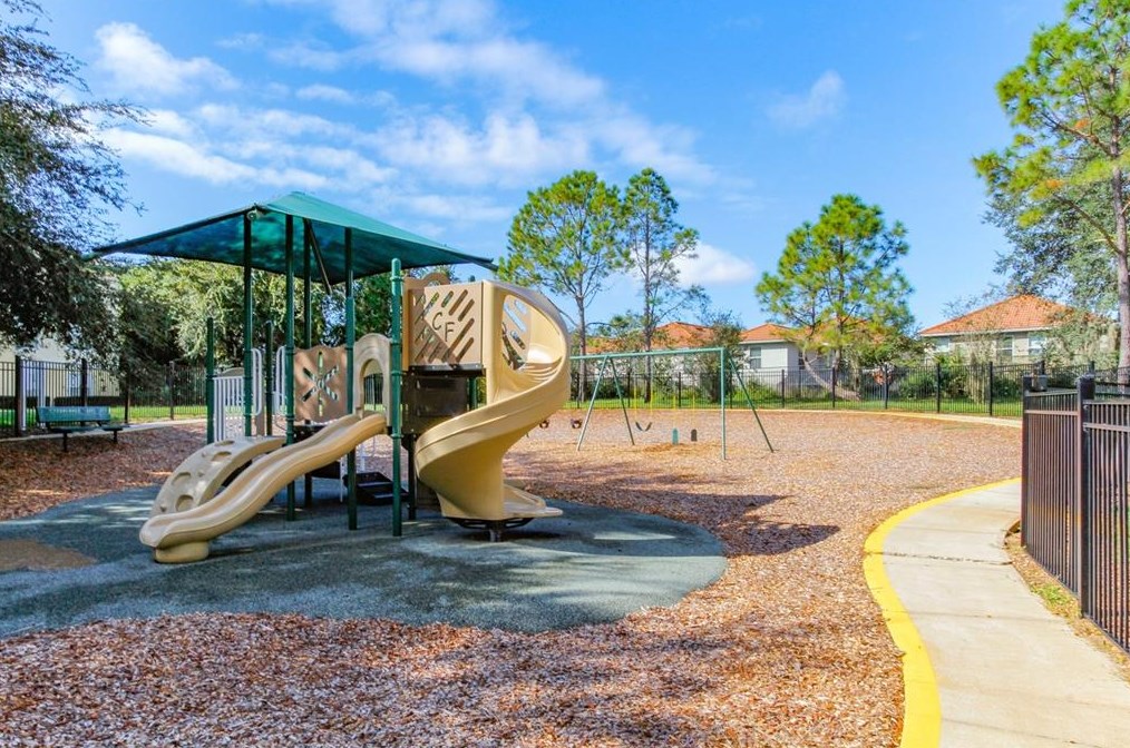 8927 Legacy Ct, Kissimmee FL  20102-1081 exterior