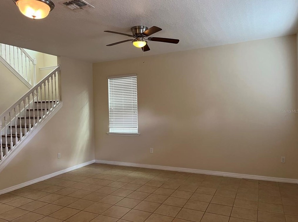 915 Sumner St, Kissimmee, FL 34741-5177