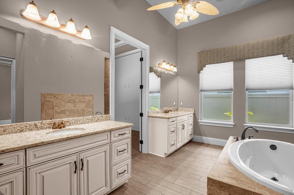 8107 Chilton Dr, Orlando FL 32836-5834 exterior