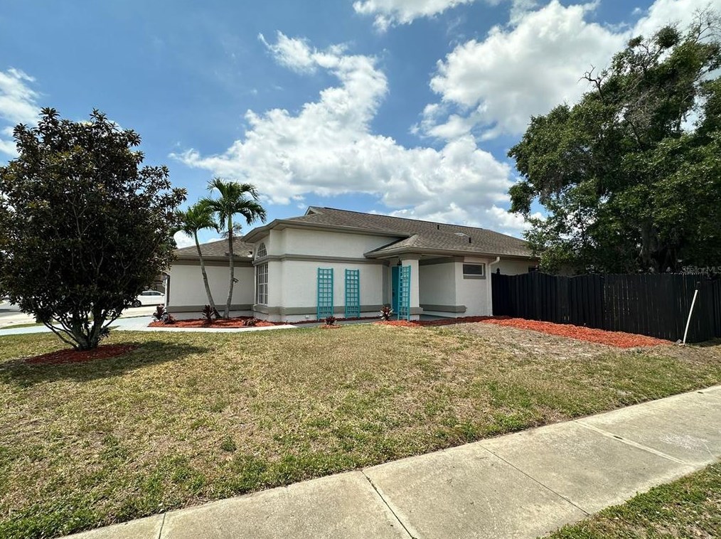 231 Bay Head Dr, Kissimmee, FL 34743-6101
