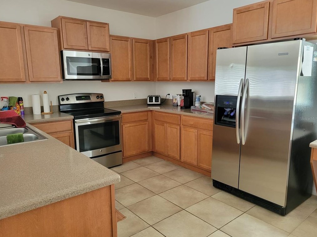 4005 Marina Isle Dr, Kissimmee FL 34746-1835 exterior