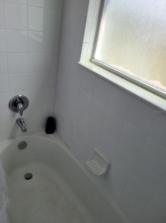 4005 Marina Isle Dr, Kissimmee FL 34746-1835 exterior