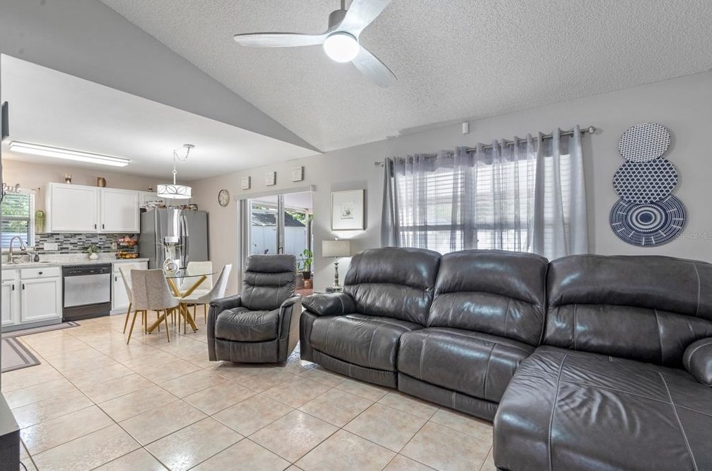 855 Mclean Ct, Orlando FL 32825-6367 exterior