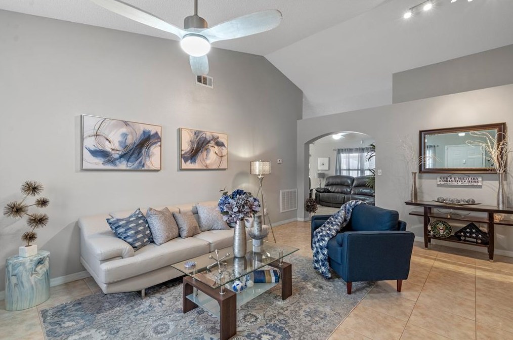 855 Mclean Ct, Orlando FL 32825-6367 exterior