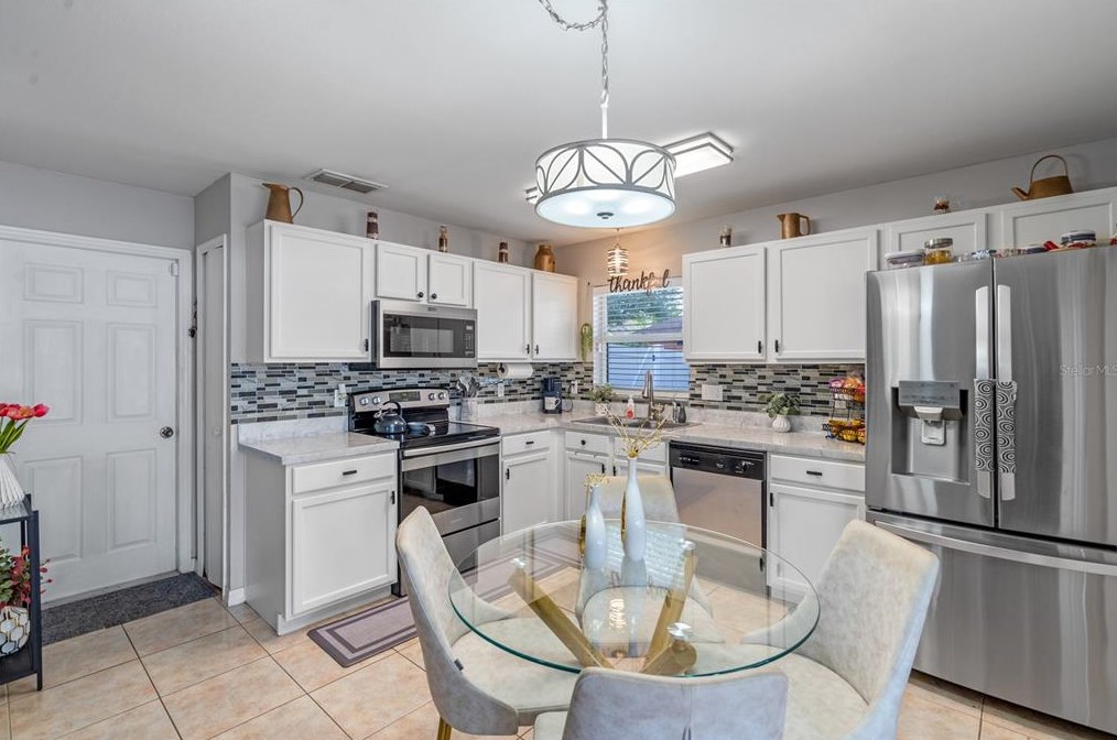 855 Mclean Ct, Orlando FL 32825-6367 exterior