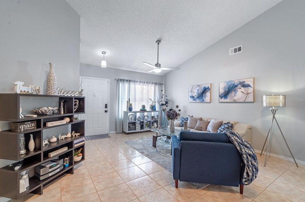 855 Mclean Ct, Orlando FL 32825-6367 exterior