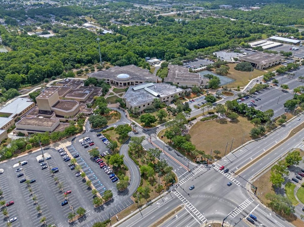 855 Mclean Ct, Orlando FL 32825-6367 exterior