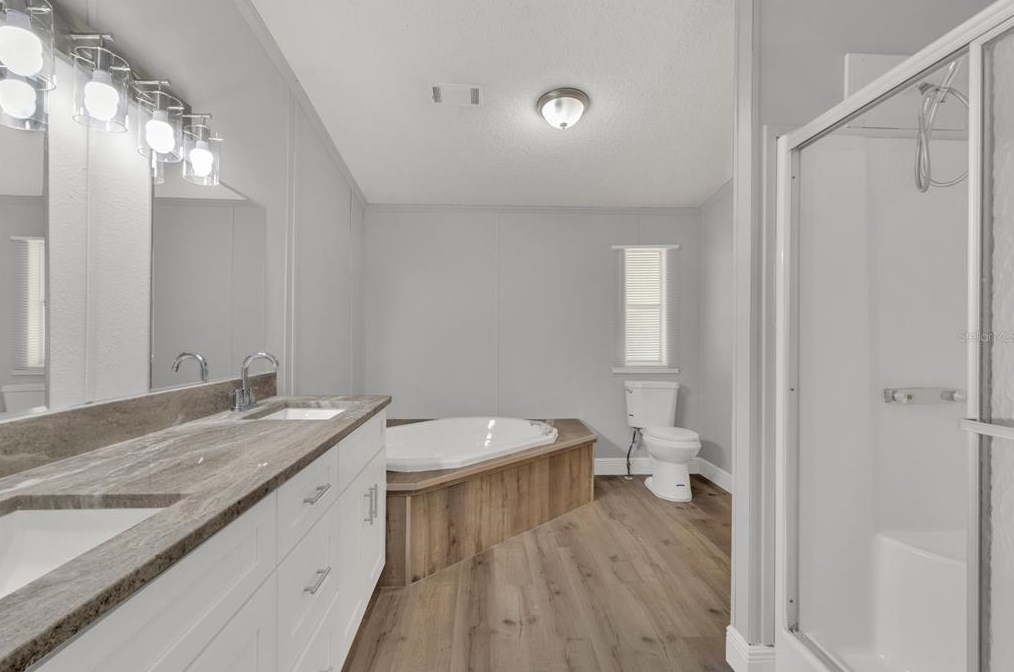 5923 140th Pl, Summerfield FL  34491-7744 exterior