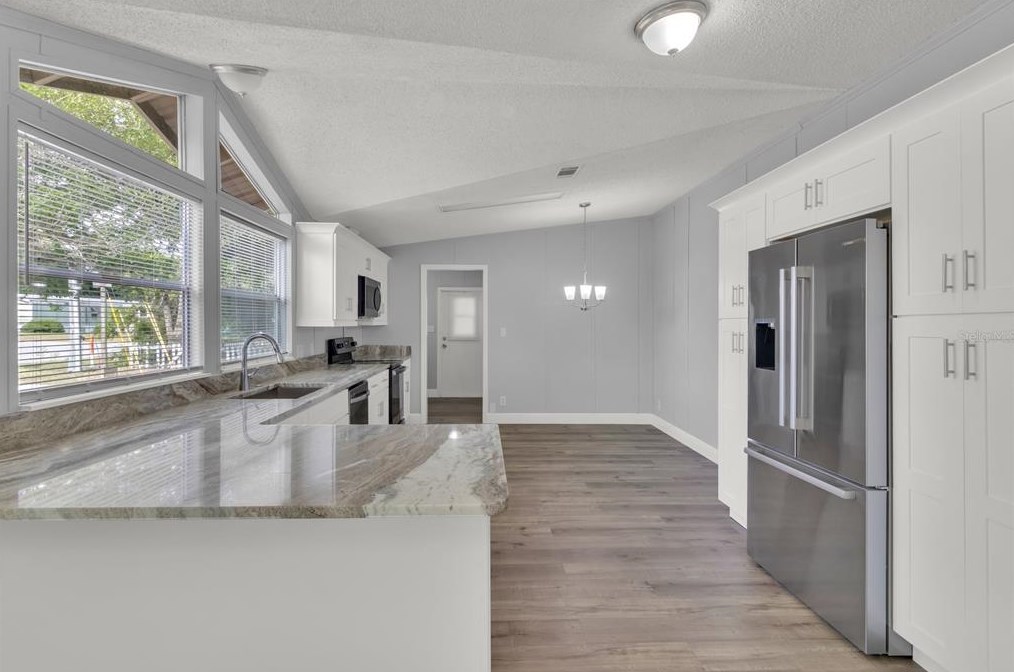 5923 140th Pl, Summerfield FL  34491-7744 exterior